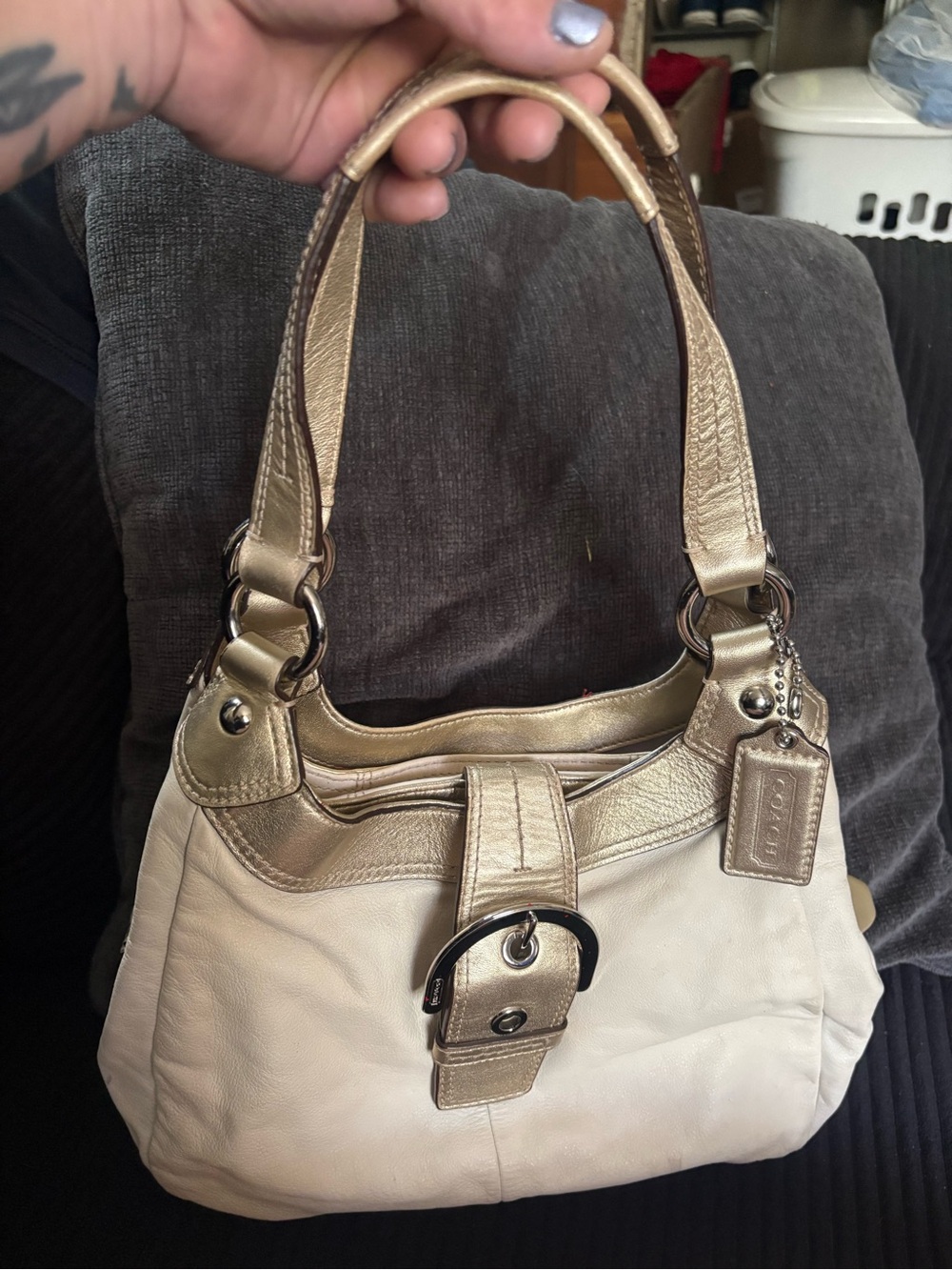 Coach soho Lynn SV cream collared and gold leather shoulder bag never used